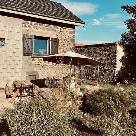 La Pierre Des Volcans Chaleureux Calme Champetre Appartement