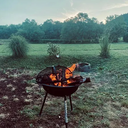 아파트 La Pierre Des Volcans Chaleureux Calme Champetre *